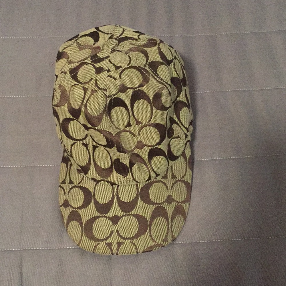 Coach looking hat in brown